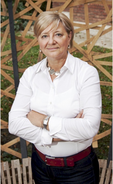 A betegre szabott gyógyszereléstől a kórházi gyógyszerészek presztízséig