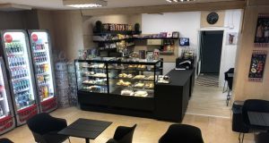 Megkezdődik a büfé nyílászárójának cseréje