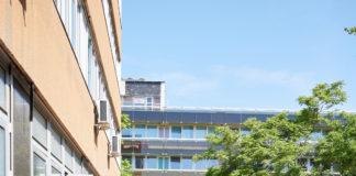 Folytatódik az “A” épületben az ablakcsere