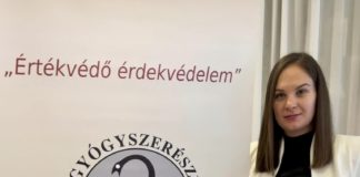 Pro Praxis Pharmaciae kitüntetésében részesült dr. Szabó Alexandra